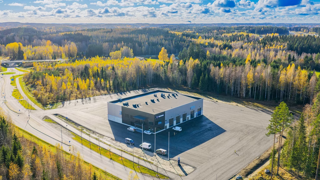 Scania-palvelukeskus Korjaamo S ja V Varis Oy juhlistaa uusia tilojaan ilmaisella koko perheen tapahtumalla
