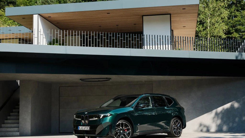 Uusi BMW iX3 M60 xDrive: 612 hevosvoimaa ja jopa 754 kilometrin toimintamatka